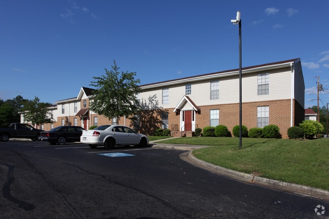 Wilshire Woods Apartments - Majestic Gardens