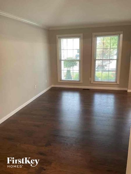 Building Photo - 7183 Oak Stream Dr