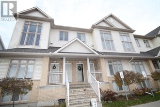 Building Photo - 368 Galston Private