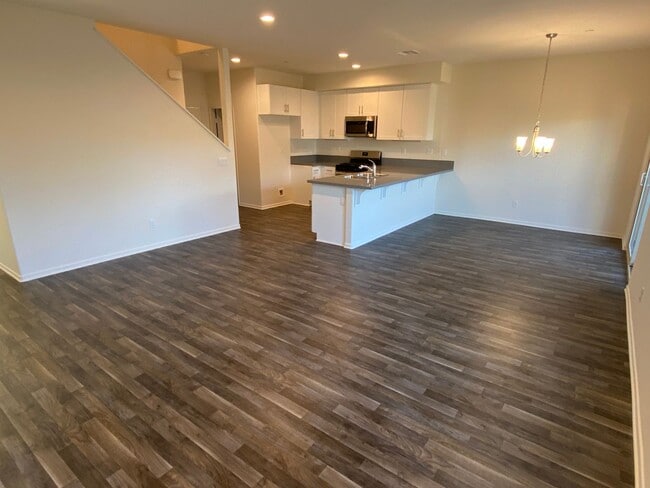 Building Photo - 3 Bedroom Brand New Home!