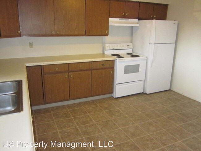 Building Photo - 653-663 E 8100 S