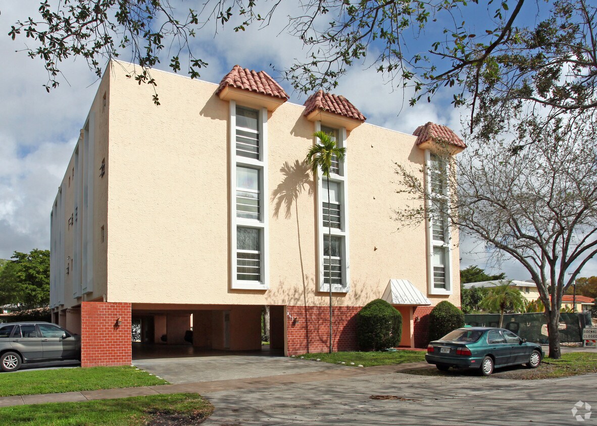 Foto principal - 541 Anastasia Ave
