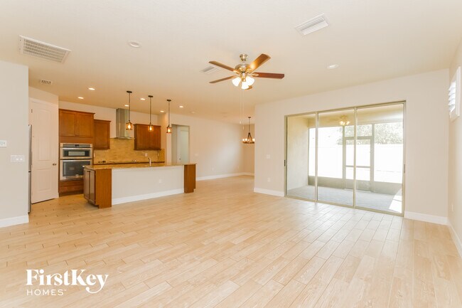 Foto del edificio - 16303 Treasure Point Dr