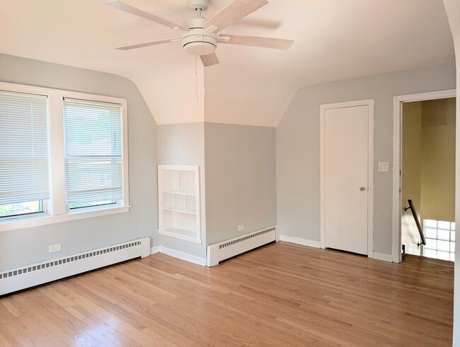 Building Photo - 2617 N 74th Ave