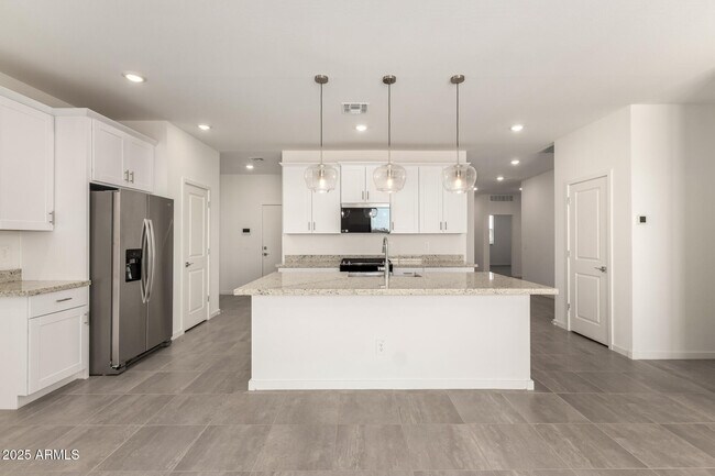 Building Photo - 3732 S 87th Dr