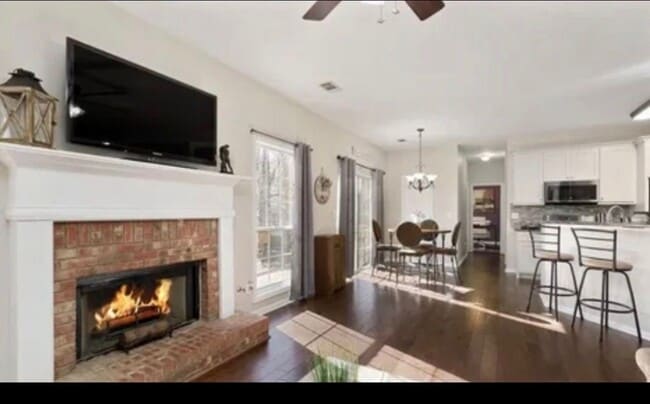 Building Photo - 5706 Amberside Ln