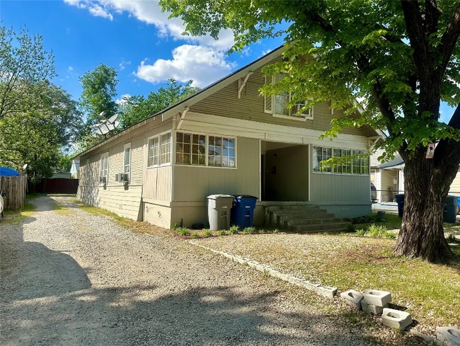 Building Photo - 23111 Gilford St