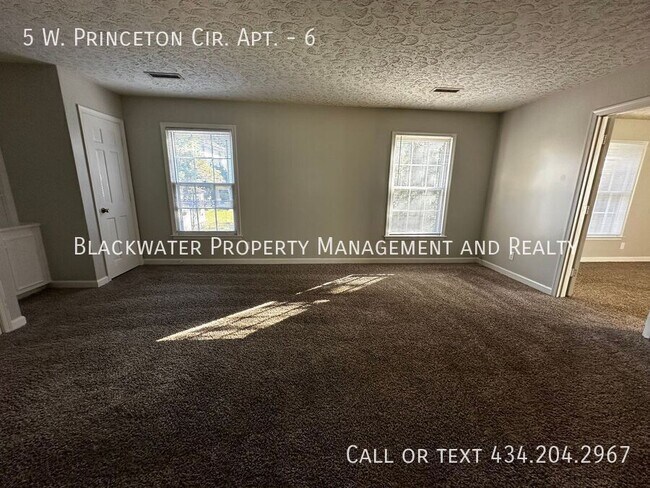 Foto del edificio - 5 W Princeton Cir Cir