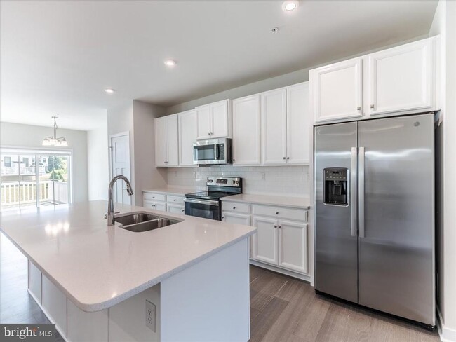 Building Photo - 7963 Milltown Cir