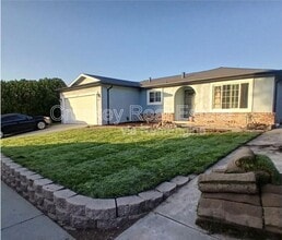 Building Photo - 929 Jensen Cir