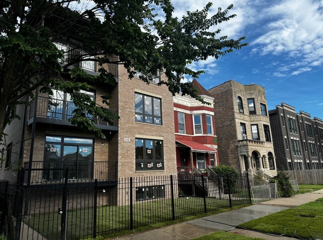 Building Photo - 5159 S Wabash Ave