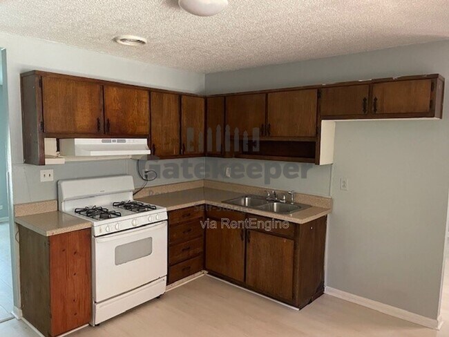 Foto del edificio - 8202 Attleboro Dr