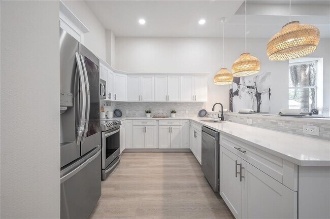 Foto del edificio - 9417 Citrus Glen Pl