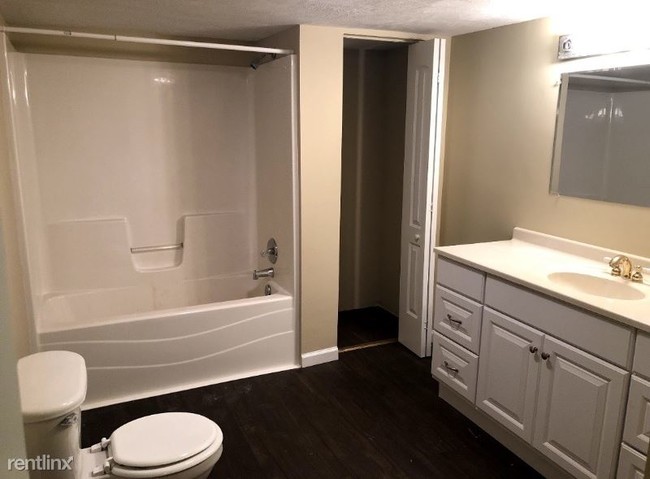 Foto del edificio - 4 br, 2.5 bath House - 1150 NW 5th Street