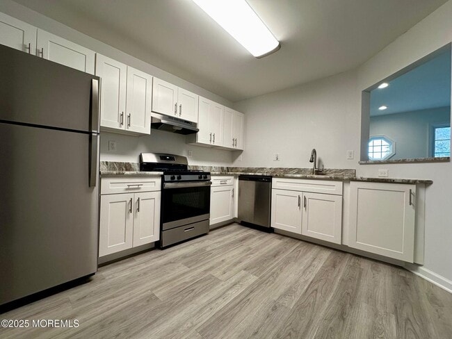 Foto del edificio - 373 Yorkshire Pl