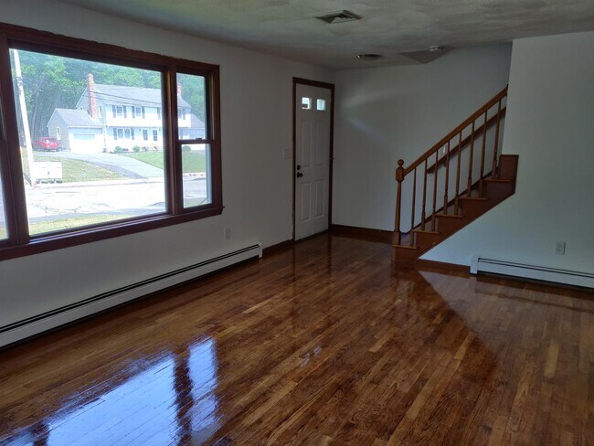 Building Photo - 120 Pacella Park Dr