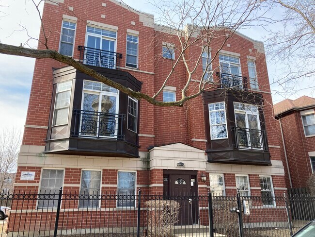 Foto del edificio - 4642 S Woodlawn Ave