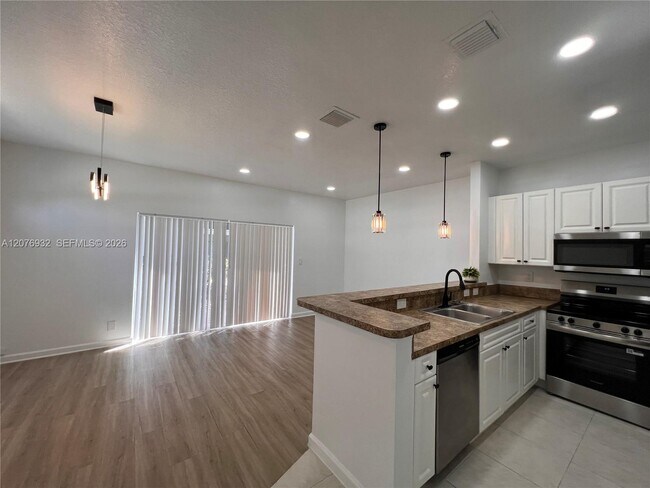 Foto del edificio - 3102 Coral Ridge Dr