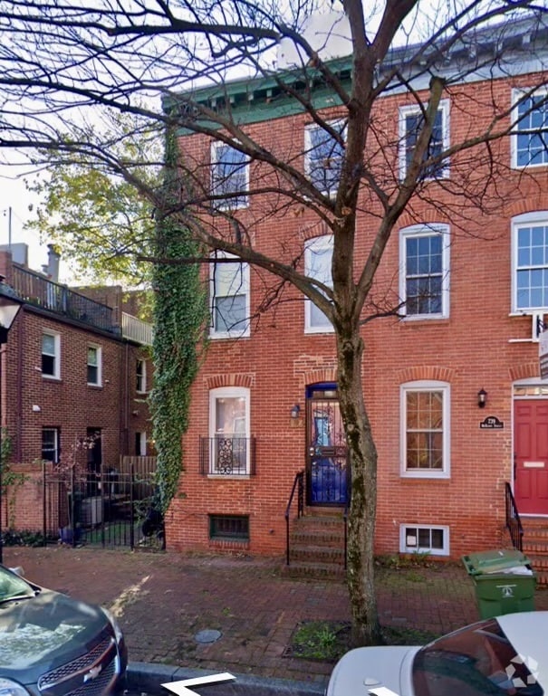 Building Photo - 737 McHenry St