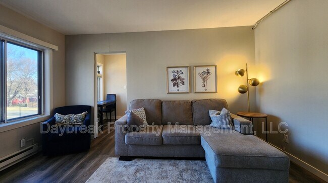 Foto del edificio - 1258 10th St N