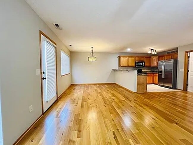 Building Photo - 1806 N 177th St