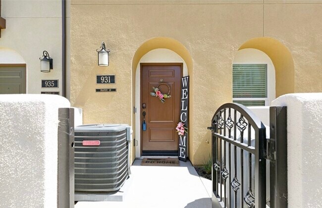 Foto del edificio - 931 E Drapery Ln