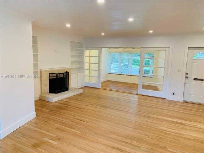Building Photo - 1244 S Alhambra Cir