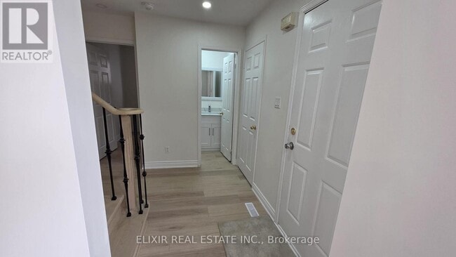 Building Photo - 41 Blair Crescent