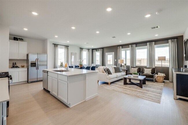 Building Photo - 26518 Foxtail Fern Dr