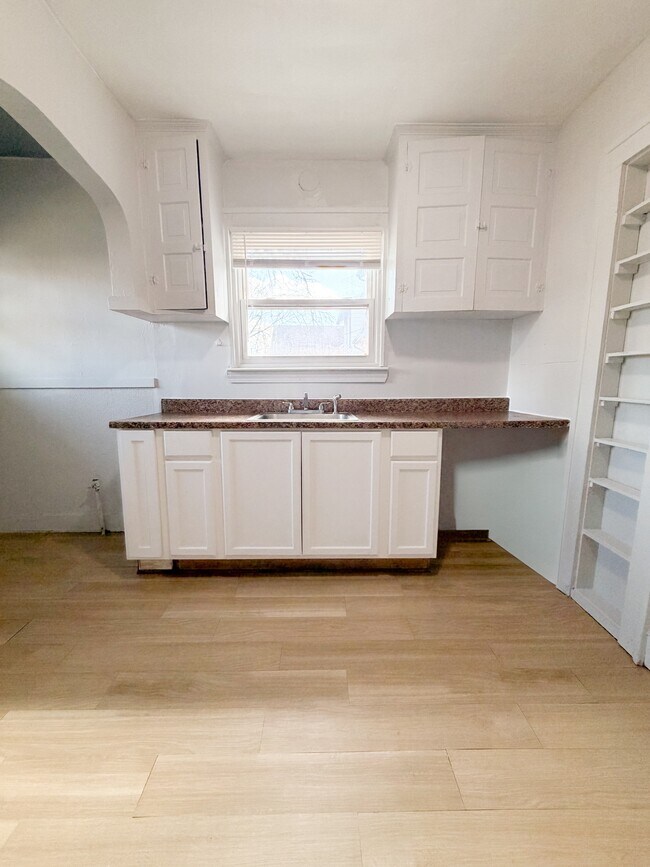 Foto del edificio - 14600 Strathmoor St