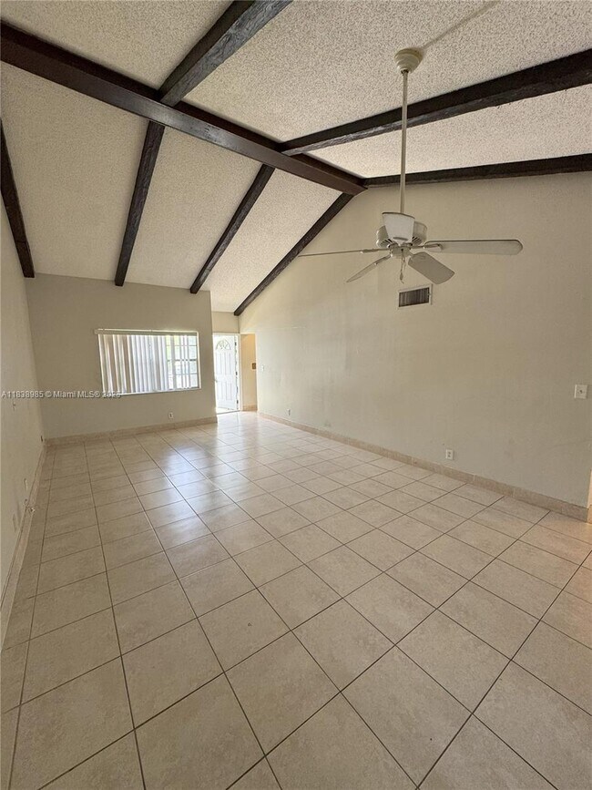 Foto del edificio - 7205 W Sunrise Blvd
