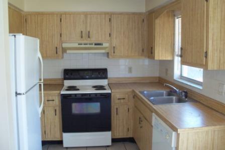 Building Photo - 3br/2ba home in Greentree Park Subdivision