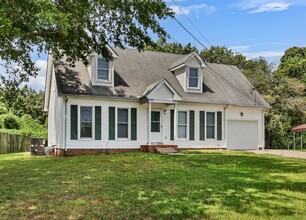 Building Photo - 910 Dolphin Ln
