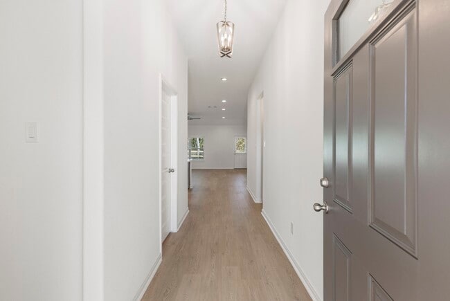 Building Photo - 11832 Whirlaway Dr