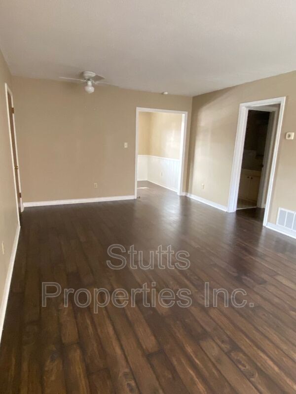 1975 Darby Dr Unit B7, Florence, AL 35630 Condo for Rent in Florence