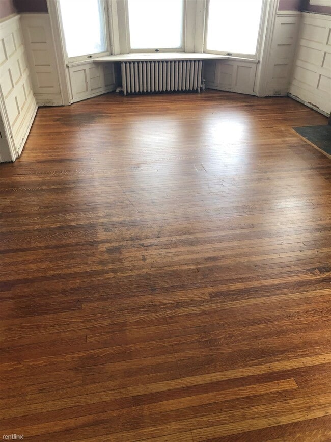 Building Photo - 1 br, 1 bath Apartment - Ashland Properties