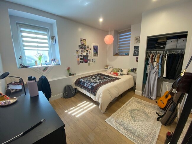 Foto del edificio - 407 Dudley St
