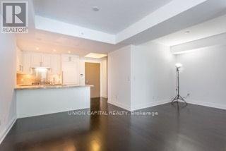 Photo principale - 3500-3500 Lakeshore Rd W