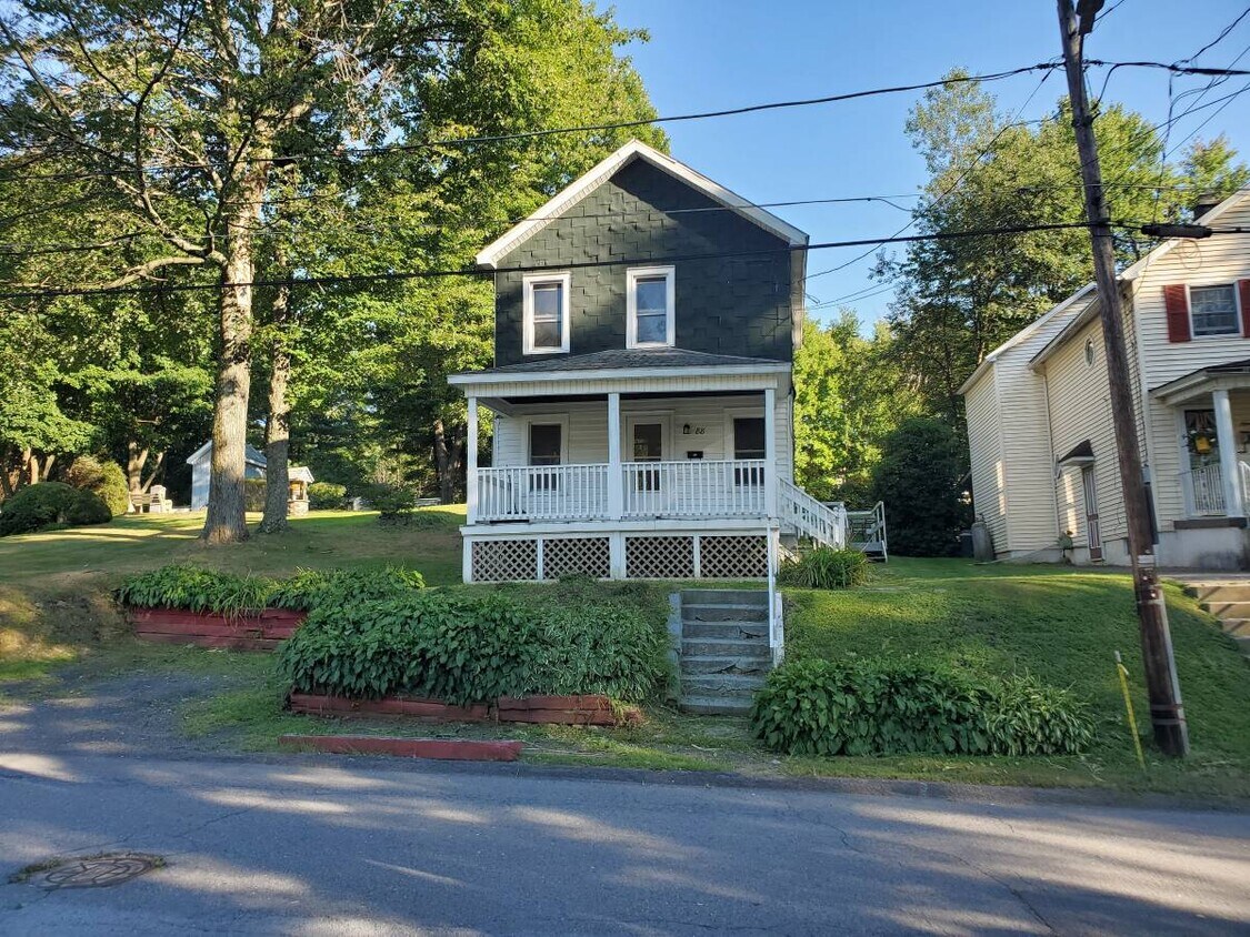 88 Upper Powderly St, Carbondale, PA 18407 House Rental in Carbondale
