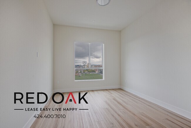 Foto del edificio - 1331 W 7th St