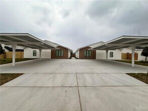 Building Photo - 14 San Andres
