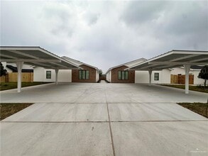 Building Photo - 14 San Andres