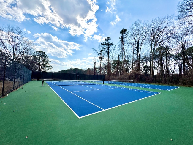 Building Photo - 326 Wilkinson Dr SE