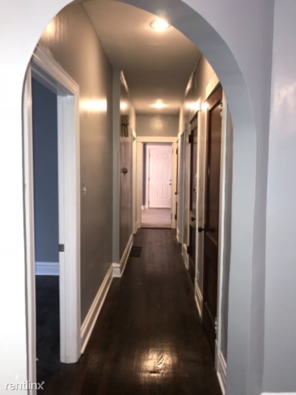 Foto del edificio - 5027 W Sunnyside Ave