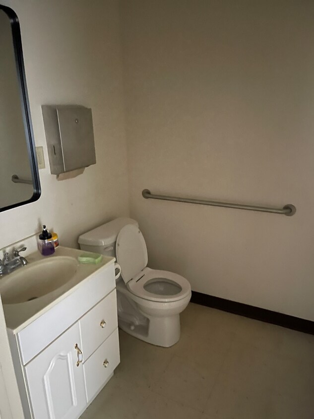 Foto del edificio - 502 E Ave East