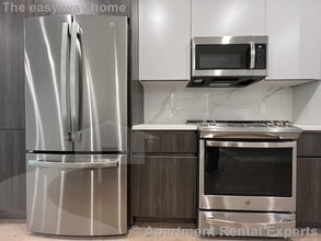 Building Photo - 9 Central St