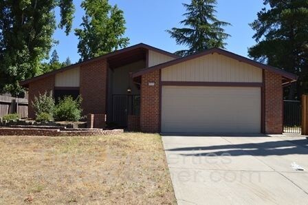 Primary Photo - Beautiful 3 Bedroom with Stunning Updates