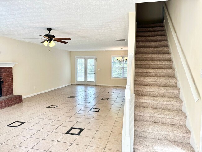 Building Photo - 4BR/2.5BA Open & Bright Lawrenceville Home