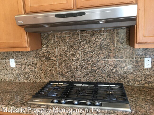 Foto del edificio - 5 br, 3 bath House - 320 E Heritage Dr