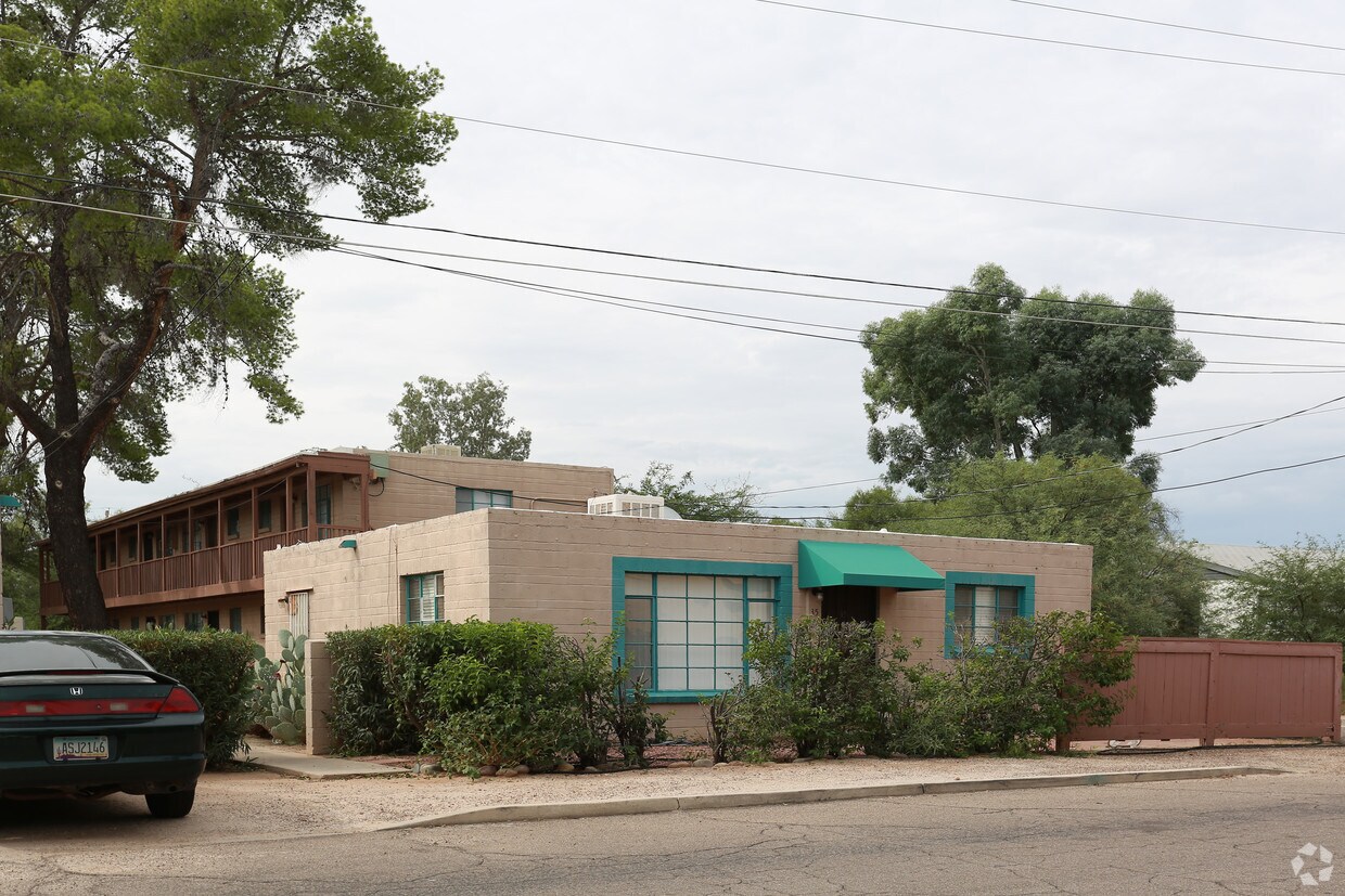 15 N Longfellow, Tucson, AZ 85711 Apartments in Tucson, AZ